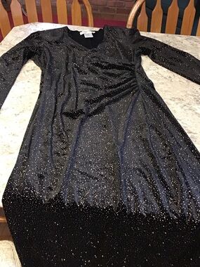 Ronni Nicole Black Sparkle Long Sleeve V-Neck Dress